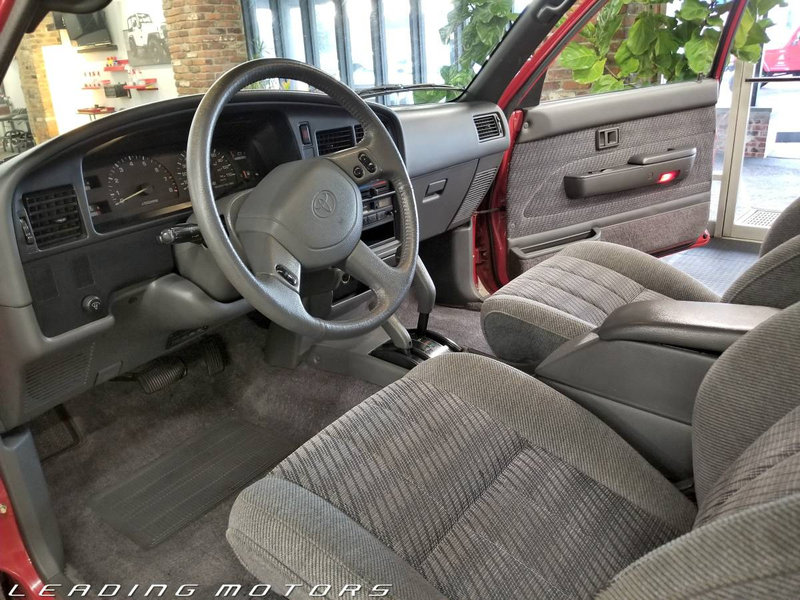 Illustration for article titled At $7,799, Could You Picture Yourself In This Sweet 1993 Toyota Pickup?